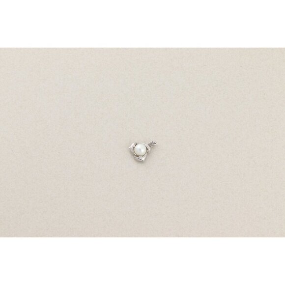 Pendant Only 14K White Gold Akoya Pearl Dolphin Pendant 5/8" x 1/2" - Picture 8 of 8